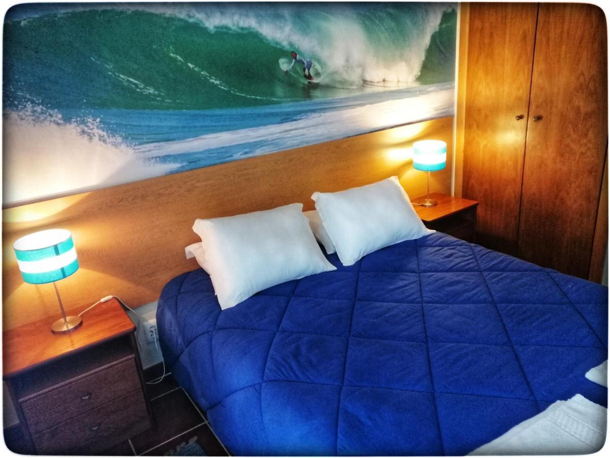 Supertubos Hostel *