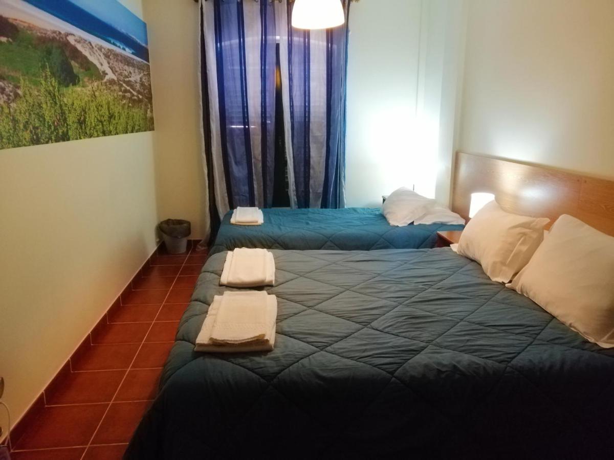 Supertubos Hostel Atouguia Da Baleia